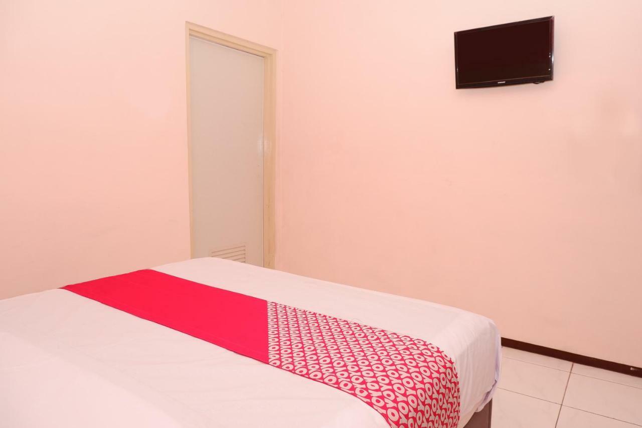 New Mira Hotel Семаранг Экстерьер фото