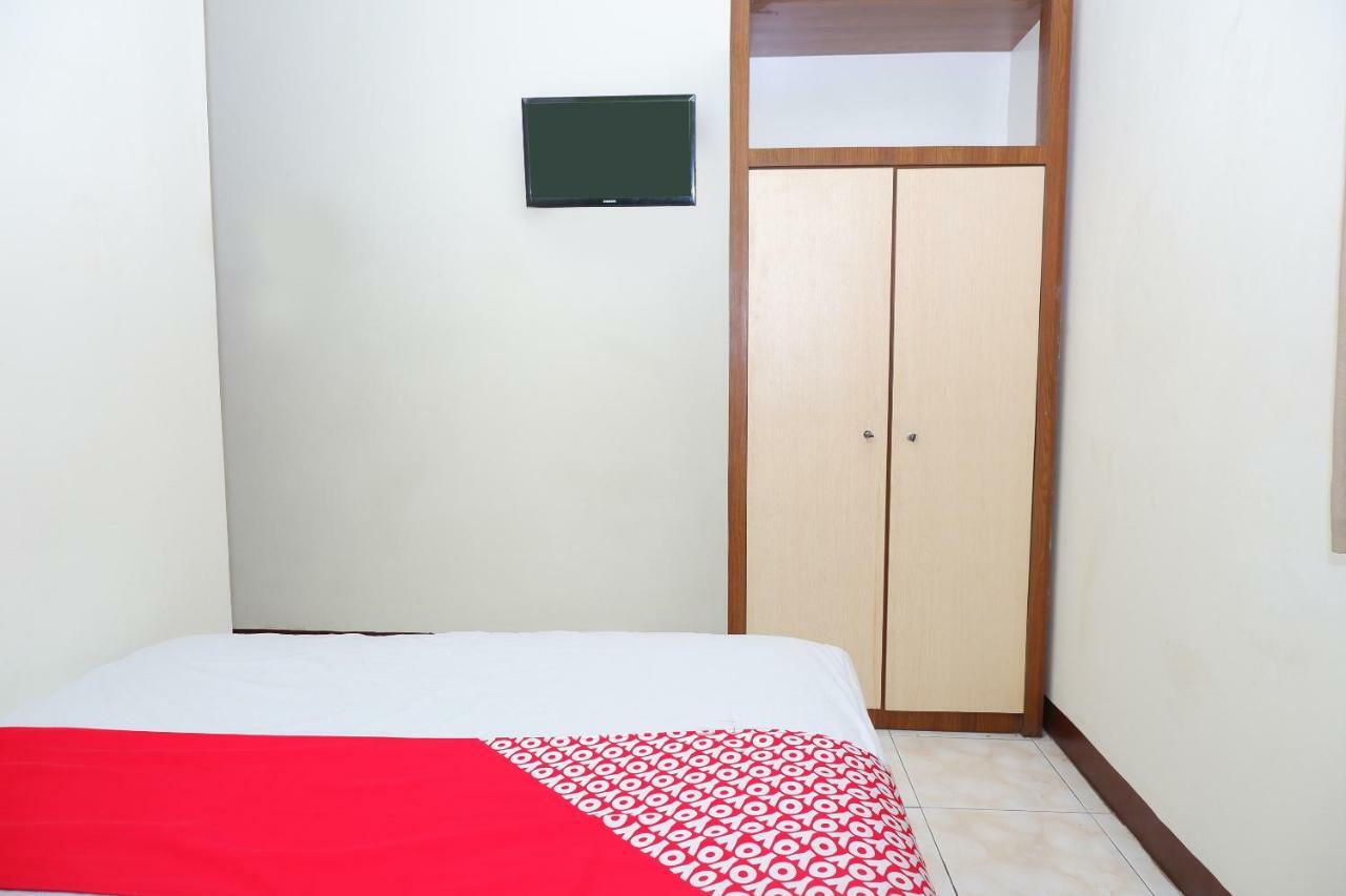 New Mira Hotel Семаранг Экстерьер фото